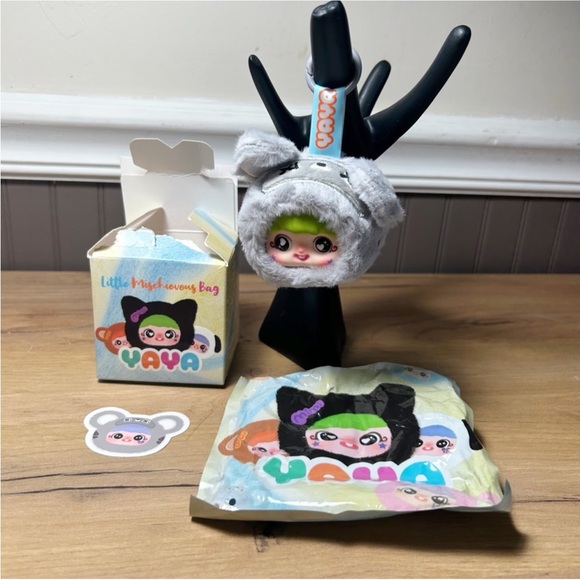 Happy Ghost Other - Verified Little Mischievous Bag Yaya - Gray and Green Stuffed Animal